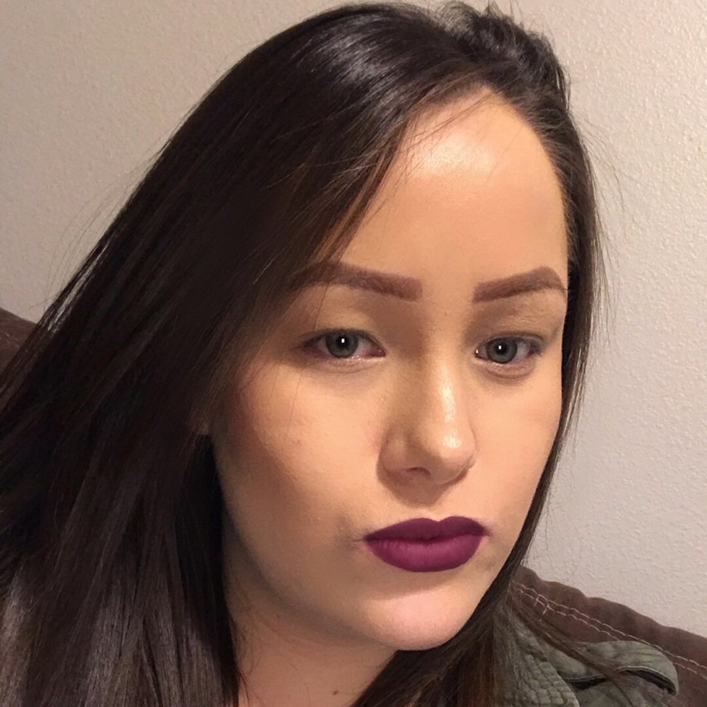 Meet your Posher, Elisa